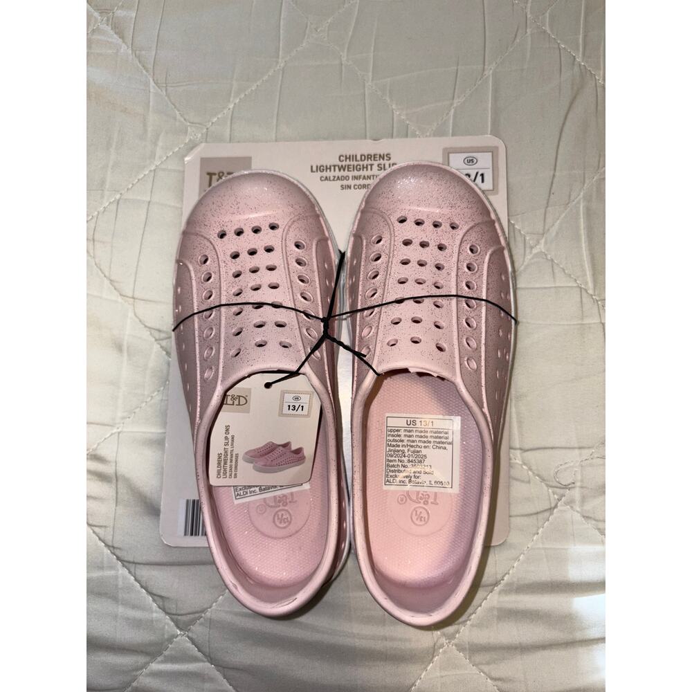 L&D children’s lightweight slip on shoes US 13/1 new